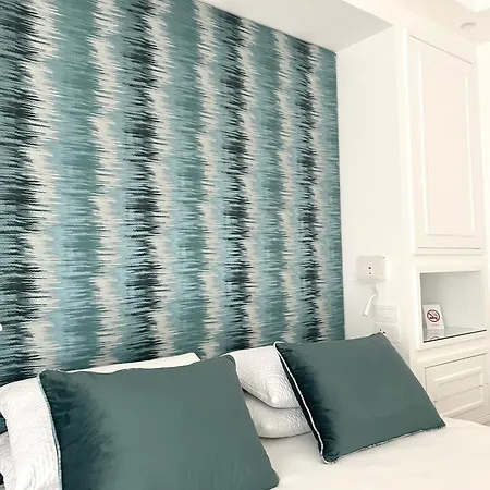 Maison Dorotea Bed & Breakfast 4*